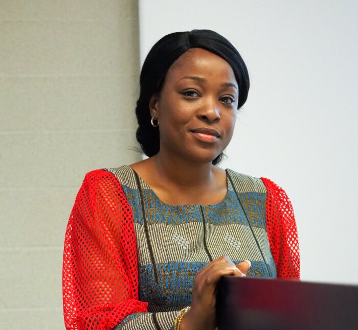 Prof. VIVI MAKETA